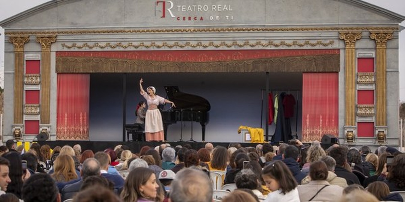 Seville celebrates opera day with Teatro Real's carriage