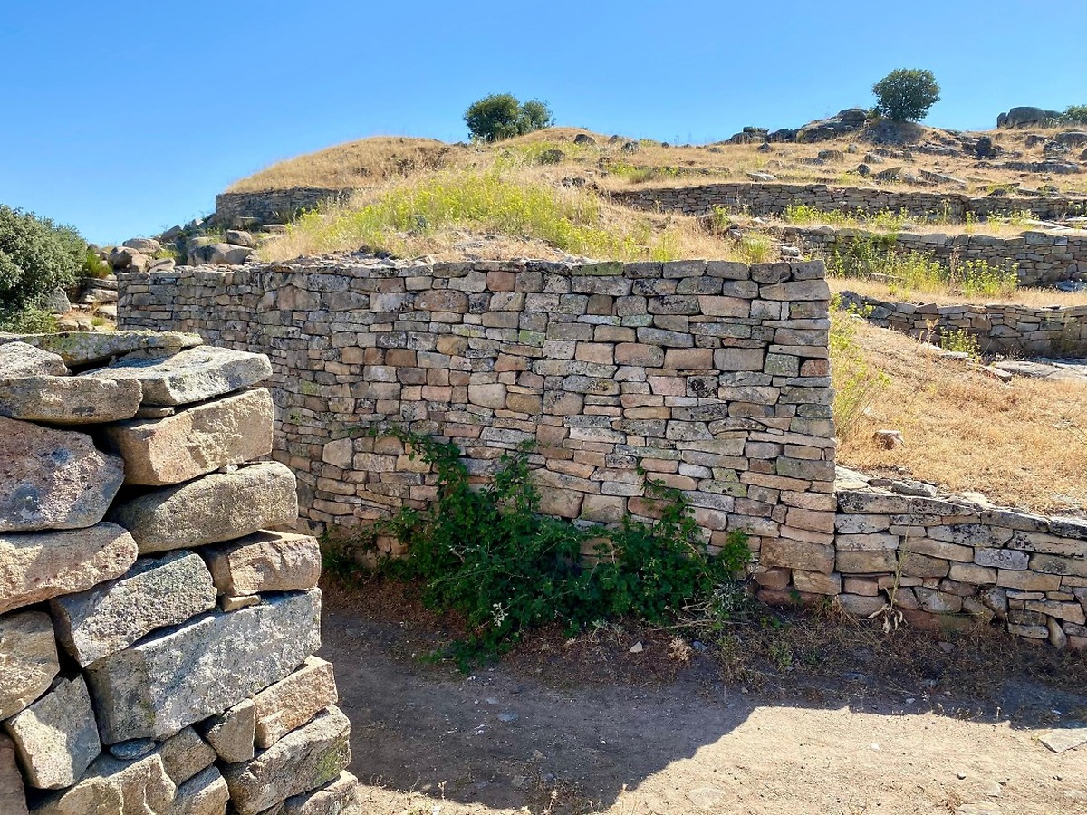 Diputación de Ávila celebrates world tourism day with activities at Las Cogotas and Mesa de Miranda