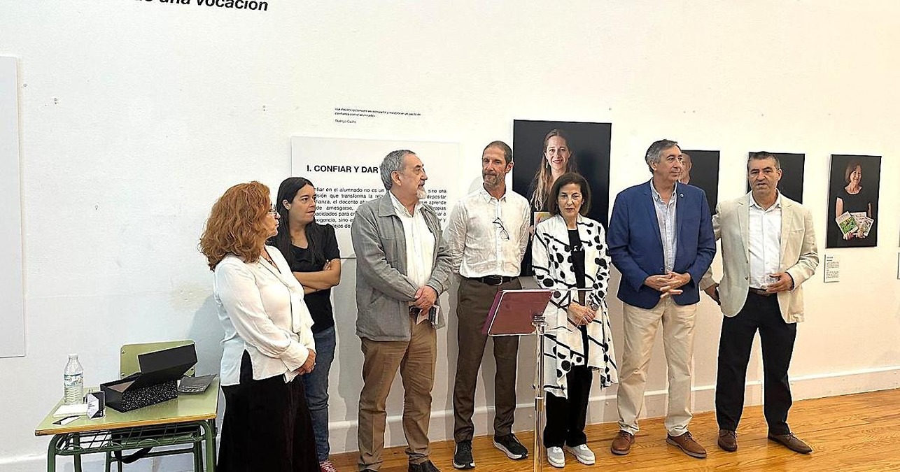 Castilla-La Mancha government highlights teaching vocation and recognizes educators' commitment to education