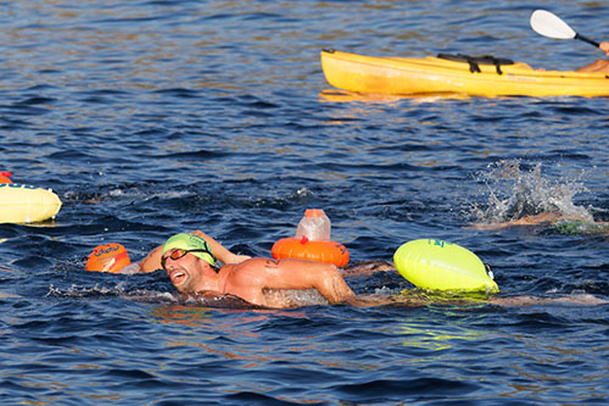 Record participation in the XXII open water crossing in Alcúdia