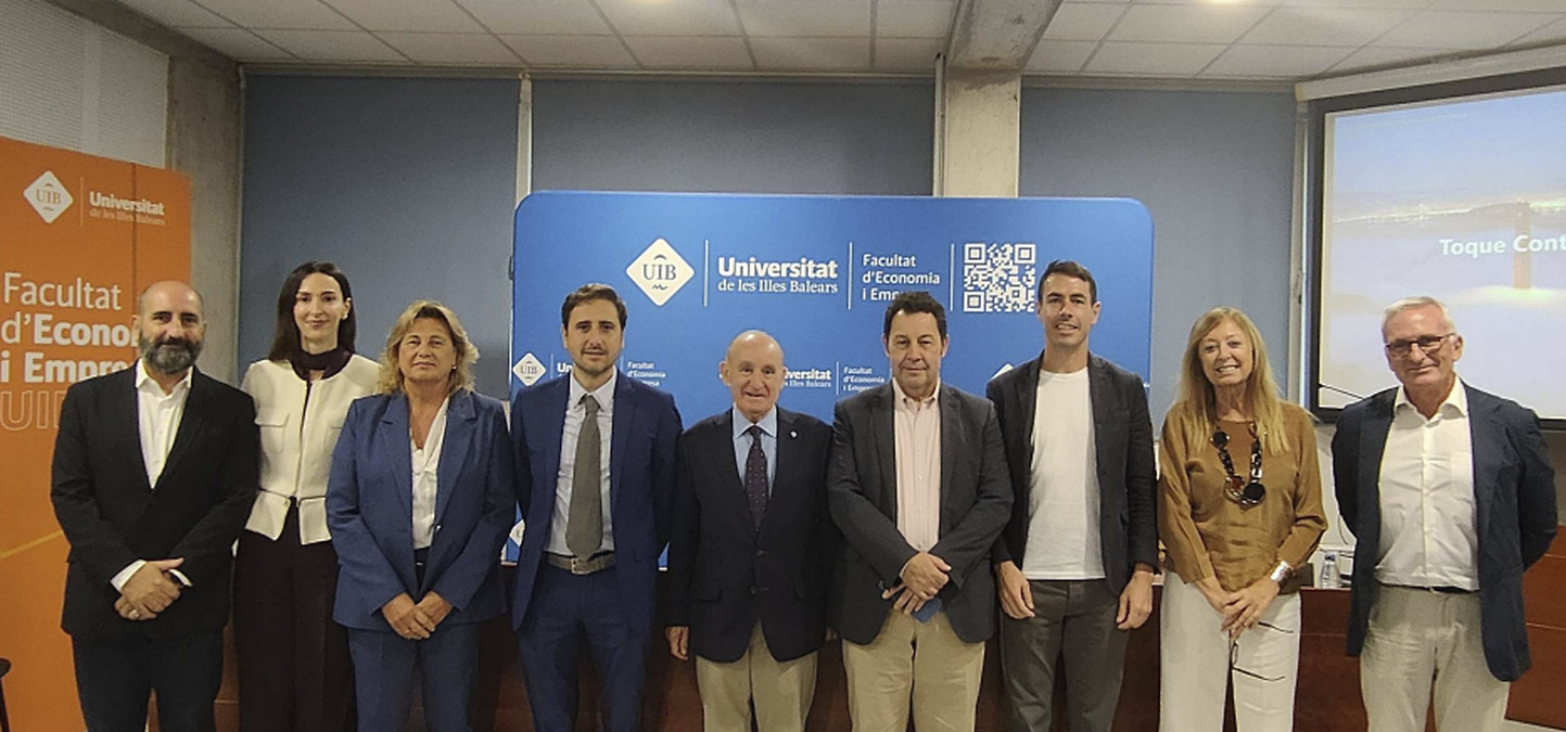 Jack Craig Wharrie and Antonio Alzamora Cardell win UIB-Economics and Business talent awards