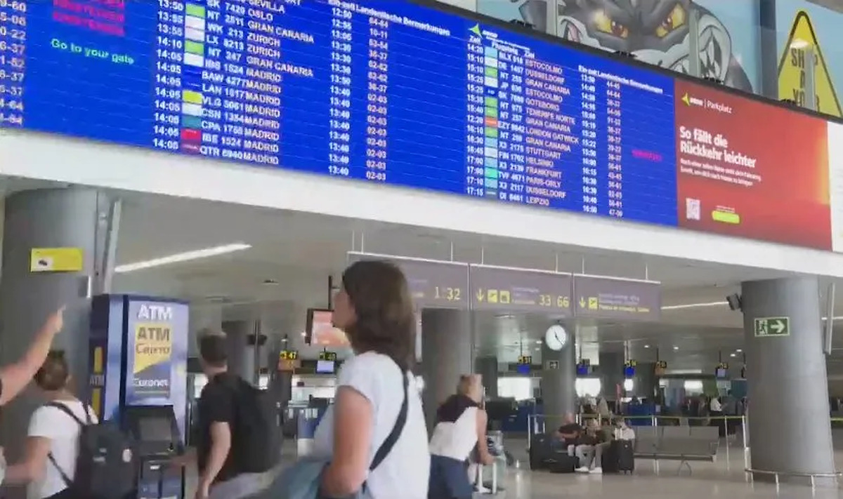Canary Islands to see over 5,500 flights during November bridge