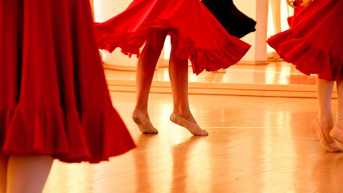 festival 'Bailamos en Navidad' to showcase local dance talent in Plaza de España