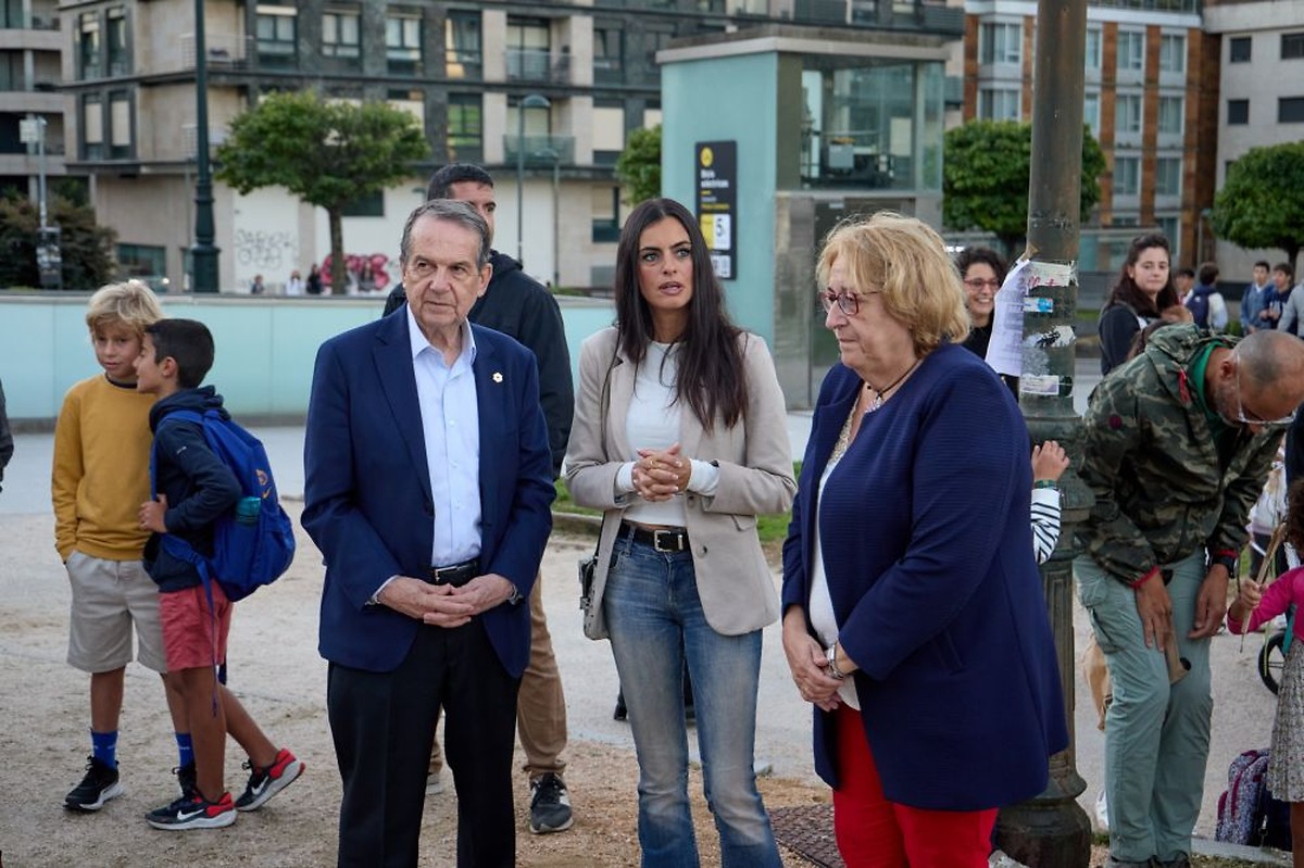 Caballero supports Vila Laura Infant School parents' association in demand for support teacher