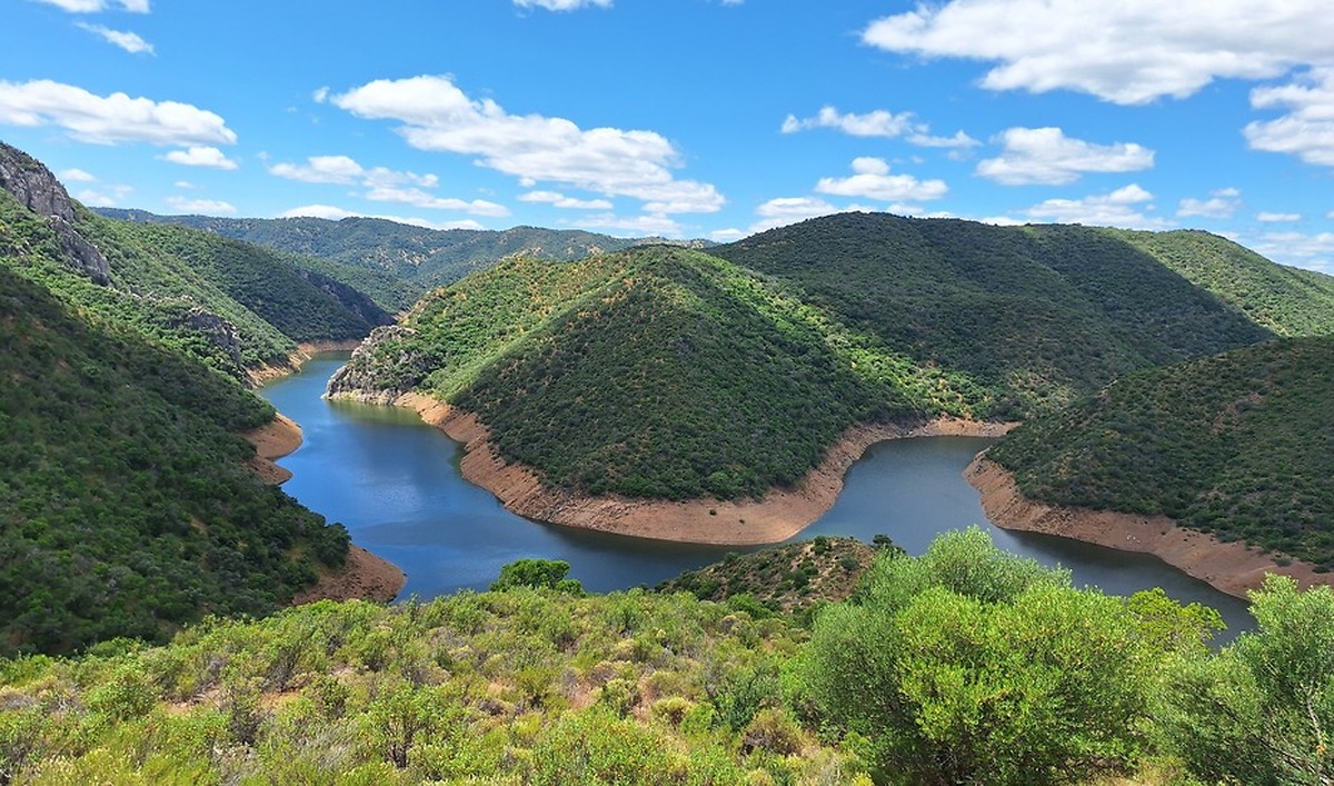 Exploring the Sierra de Hornachuelos natural park and its biodiversity