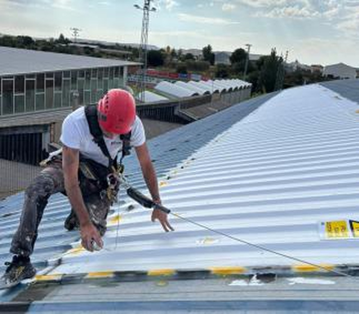 Tarazona council completes improvements to old sports pavilion roof