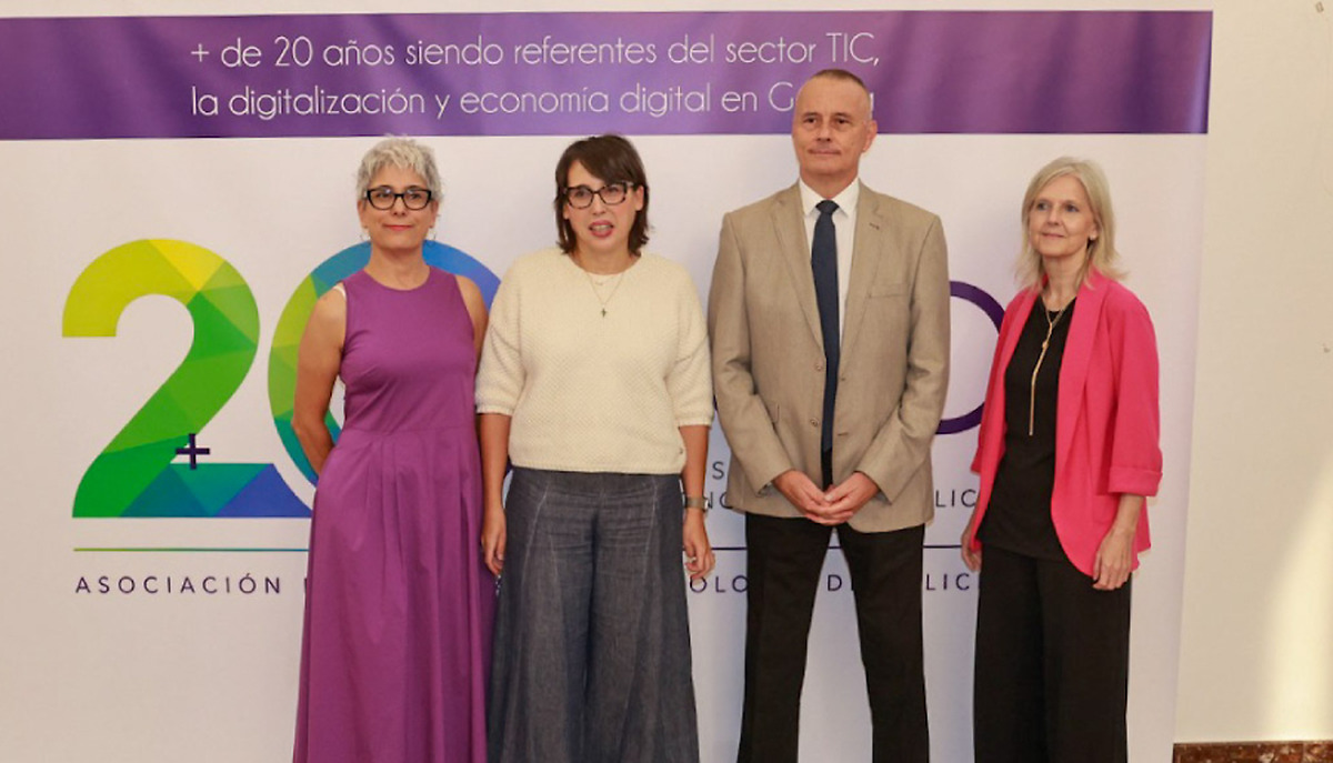 Lorenzana highlights the importance of the ICT sector for industrial innovation in Galicia