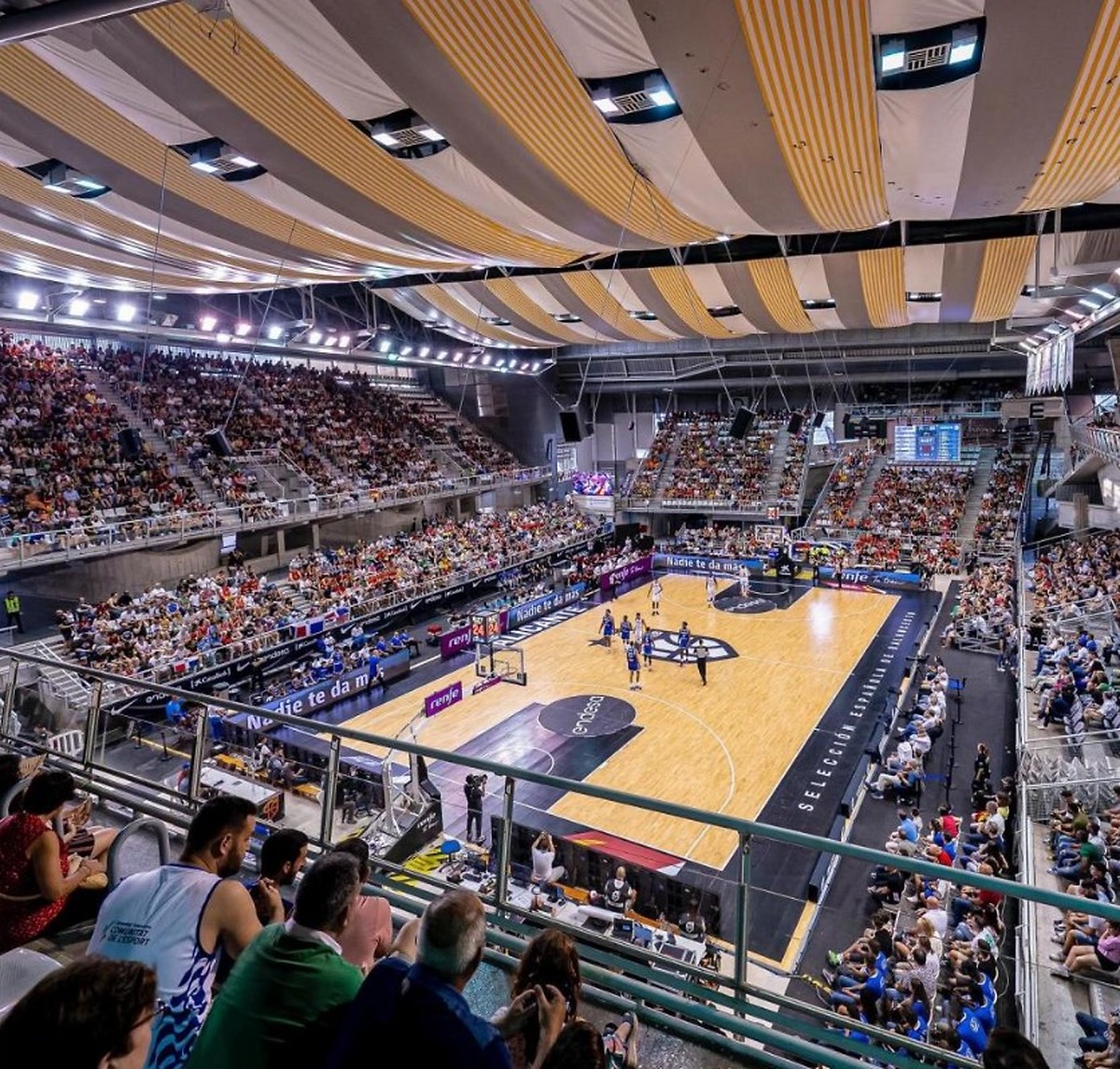 Alicante renovates wooden flooring at 'Pedro Ferrándiz' sports centre